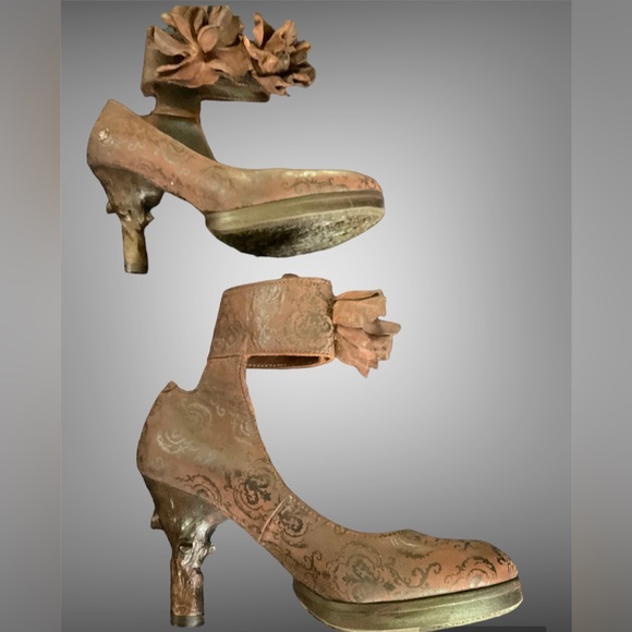 Neosens ankle strap shoes  Sz 38 (7.5) - Picture 2 of 11